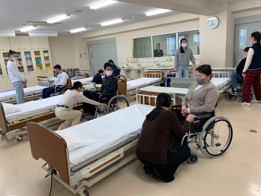 認定職業訓練の様子 北日本医療福祉専門学校で実施